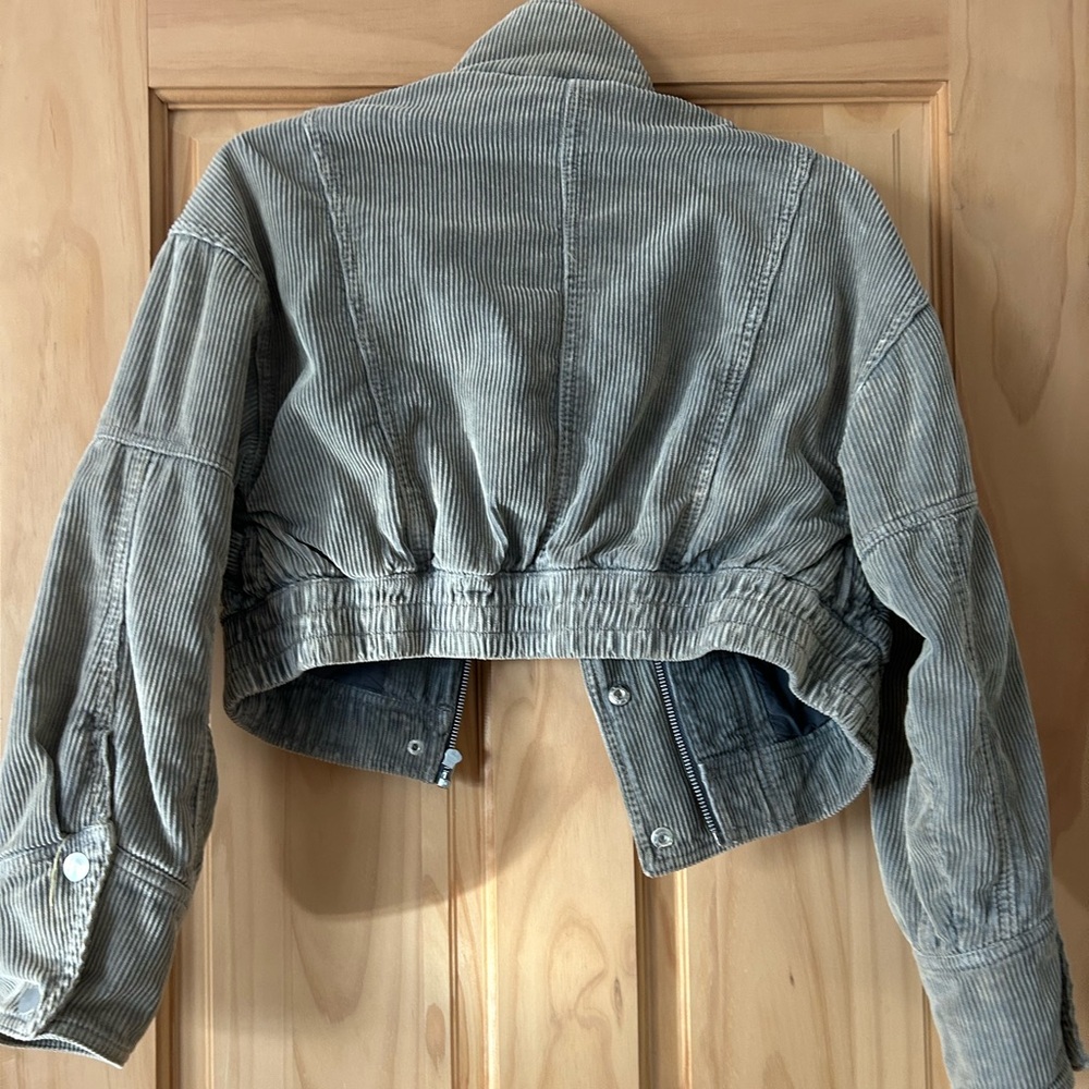NEW BDG Dakota Corduroy Cropped Bomber Jacket. Size XS in Slate - Picture 2 of 3